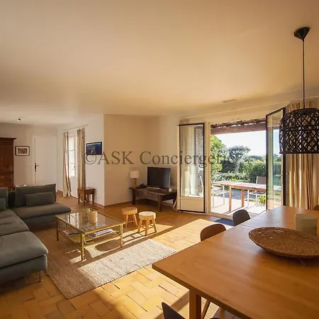 48, Sea View And Swimming Pool Вилла