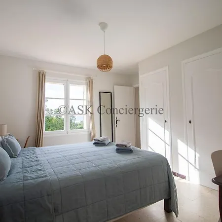 48, Sea View And Swimming Pool *